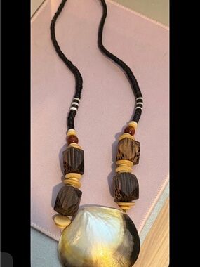Elegant Black and Brown Necklace